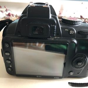 Nikon D D3000 10.2MP Digital SLR Camera - Black wi